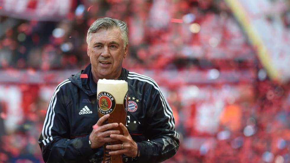 Carlo Ancelotti Bayern München with beer