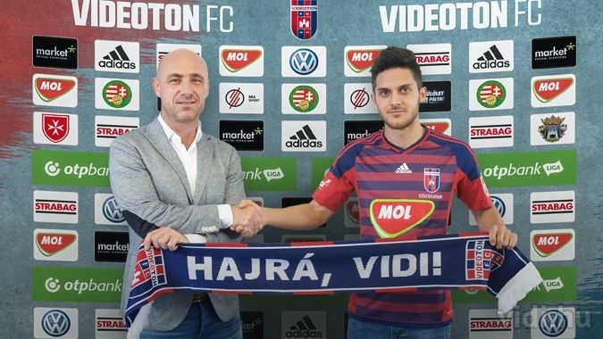 Barczi Dávid signing Videoton