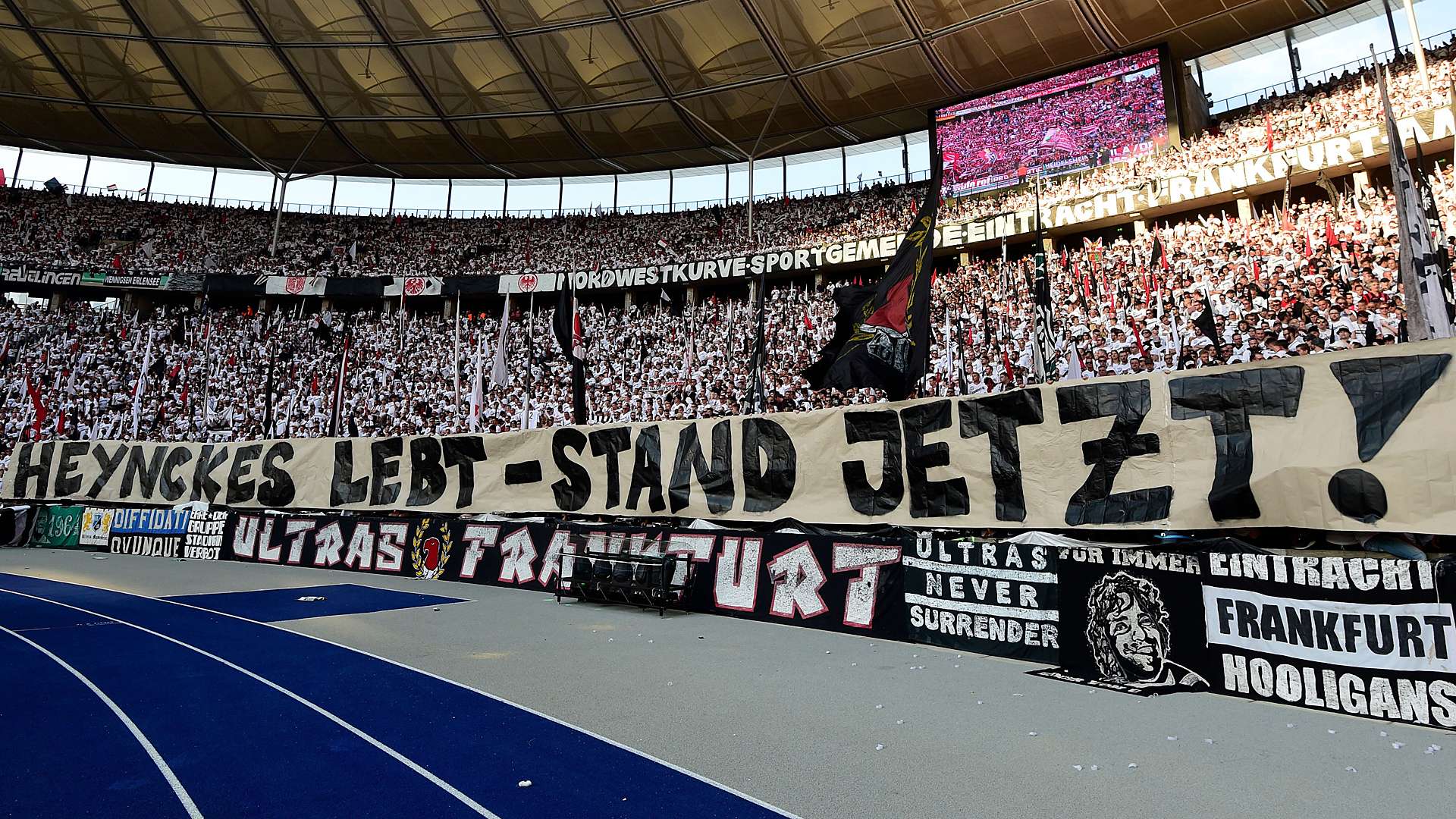 FC Bayern Eintracht Frankfurt Banner