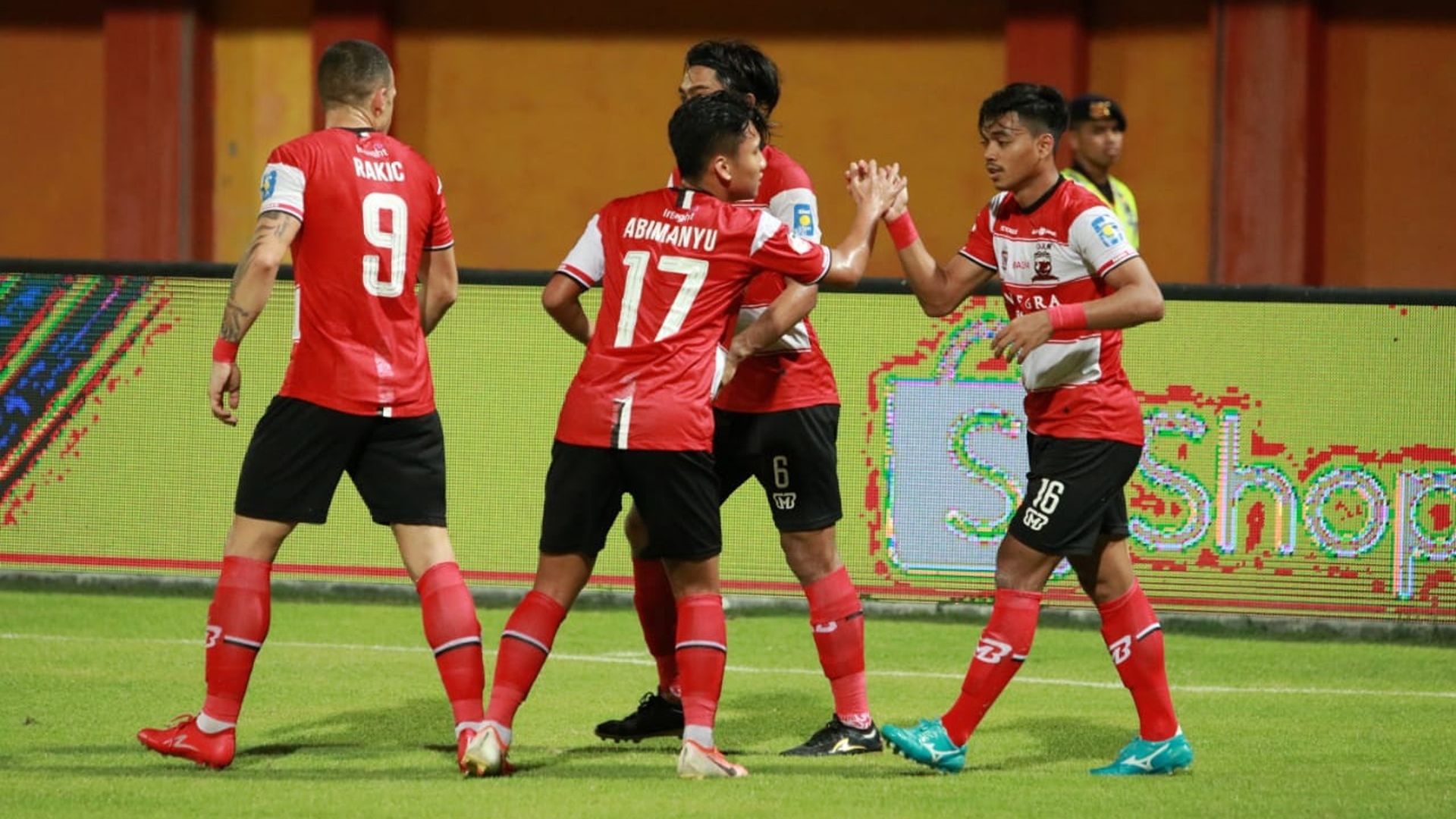 Selebrasi Alfath Fathier - Madura United