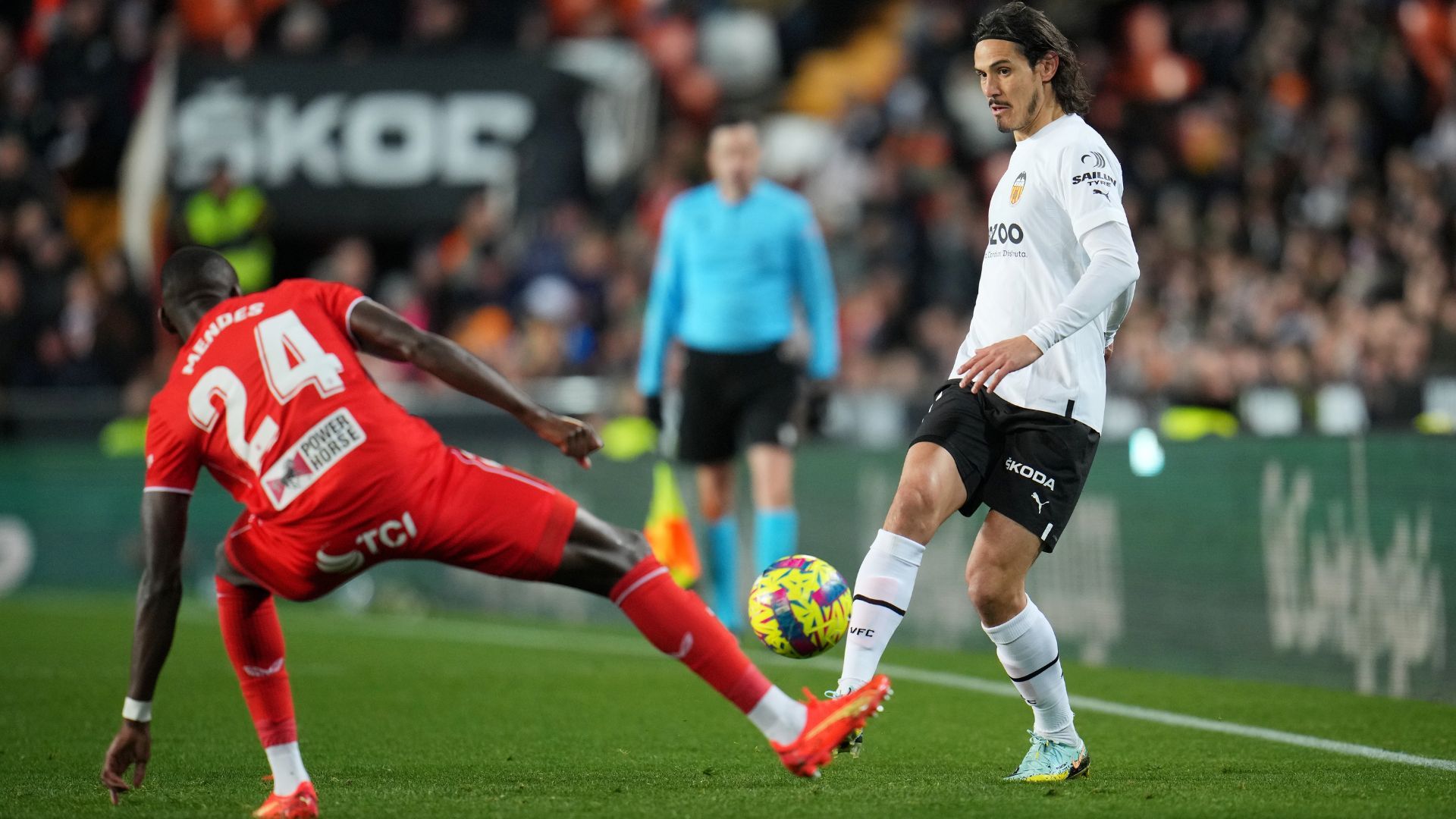 Cavani, Valencia vs. Almería