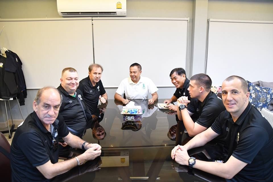 ประชุมสรุปผลงานทีมชาติไทยชุดใหญ่