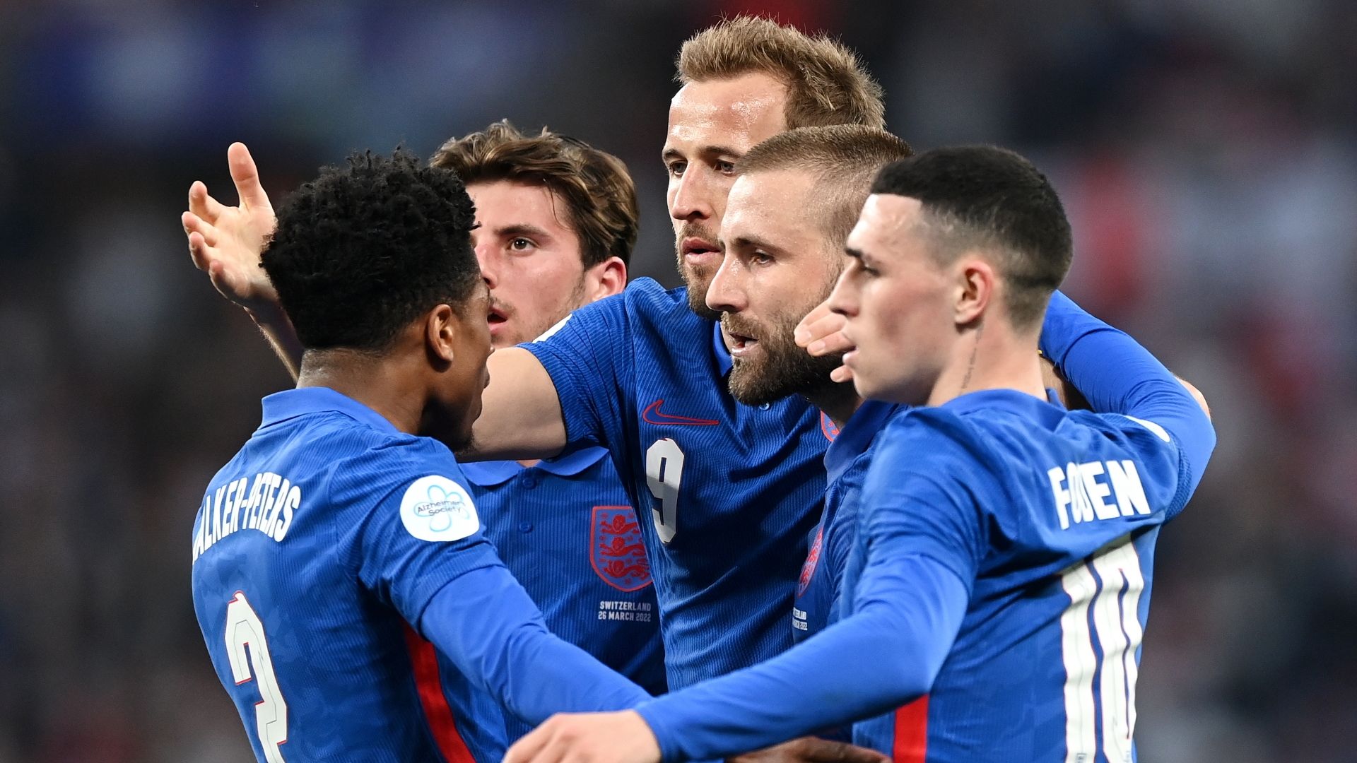 England celebrate Harry Kane goal vs Switzerland 2022