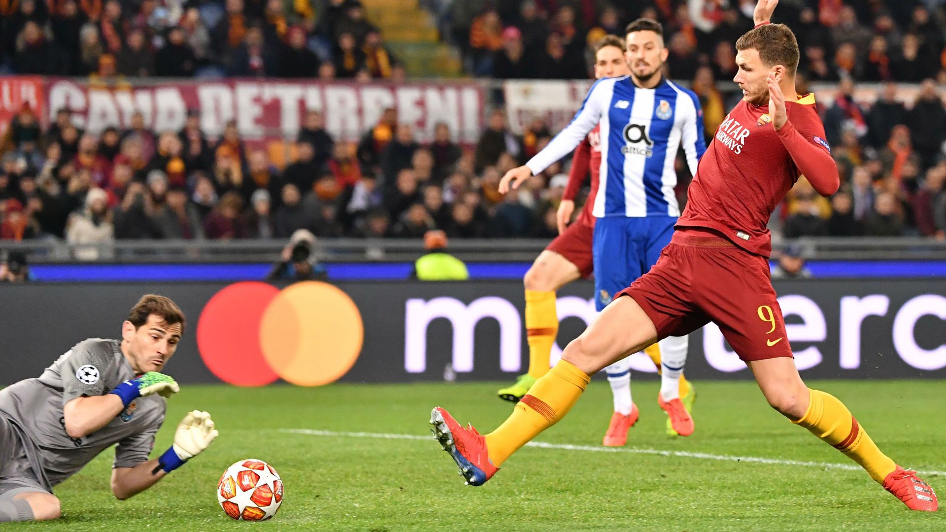 Dzeko Roma Porto Champions League