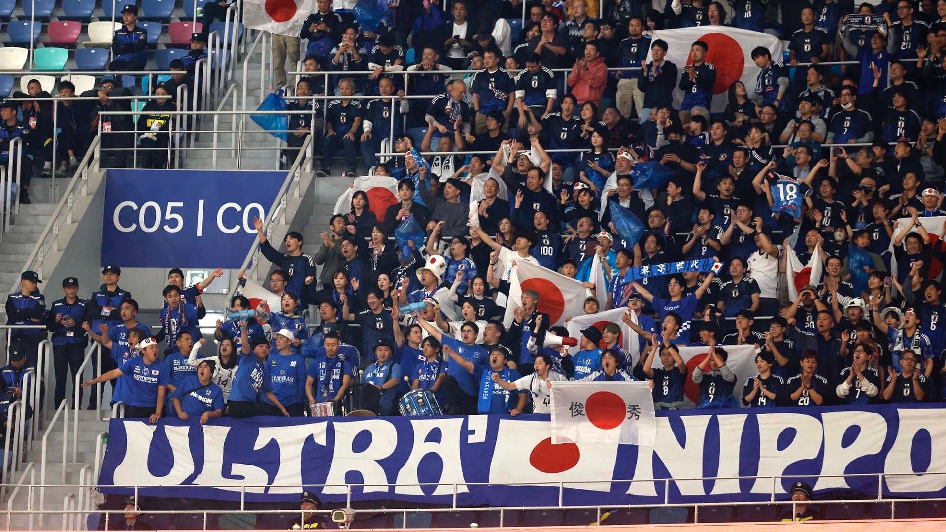 20241119-japan-match-supporters