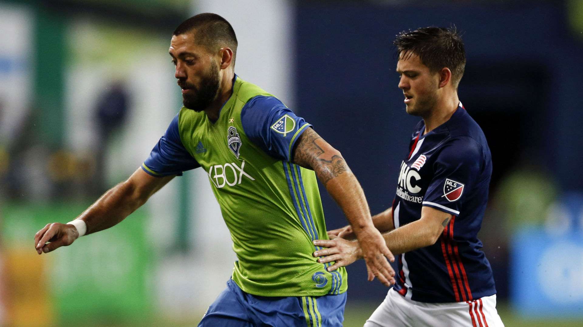 Clint Dempsey Kelyn Rowe Sounders Revolution MLS 042917