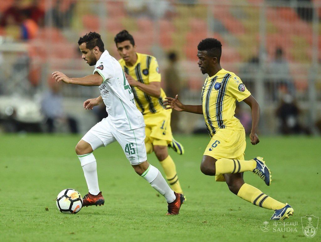 عبدالفتاح عسيري - الأهلي - التعاون