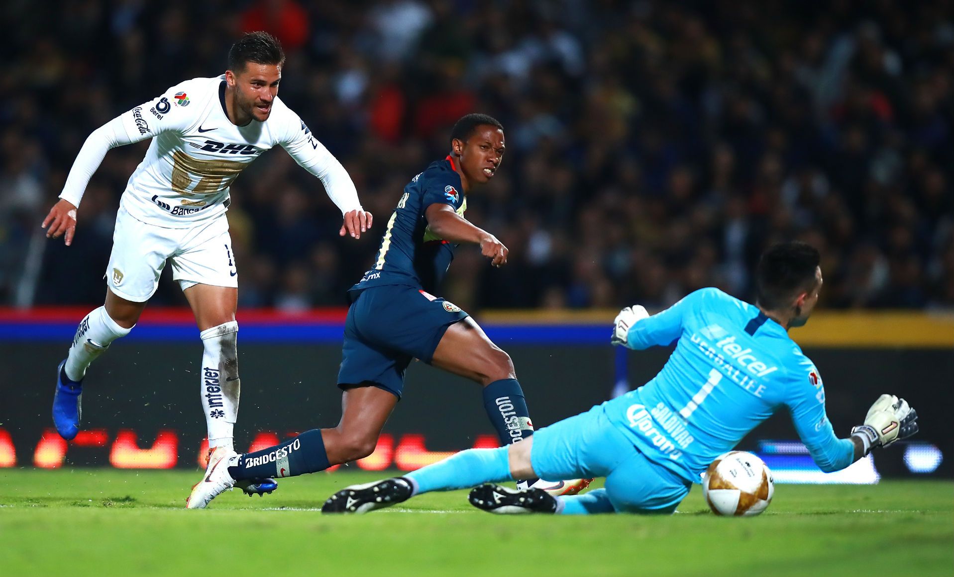 Pumas América Andrés Iniestra Andrés Ibarguen