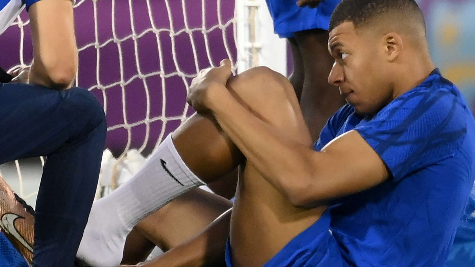 Mbappe-France-training