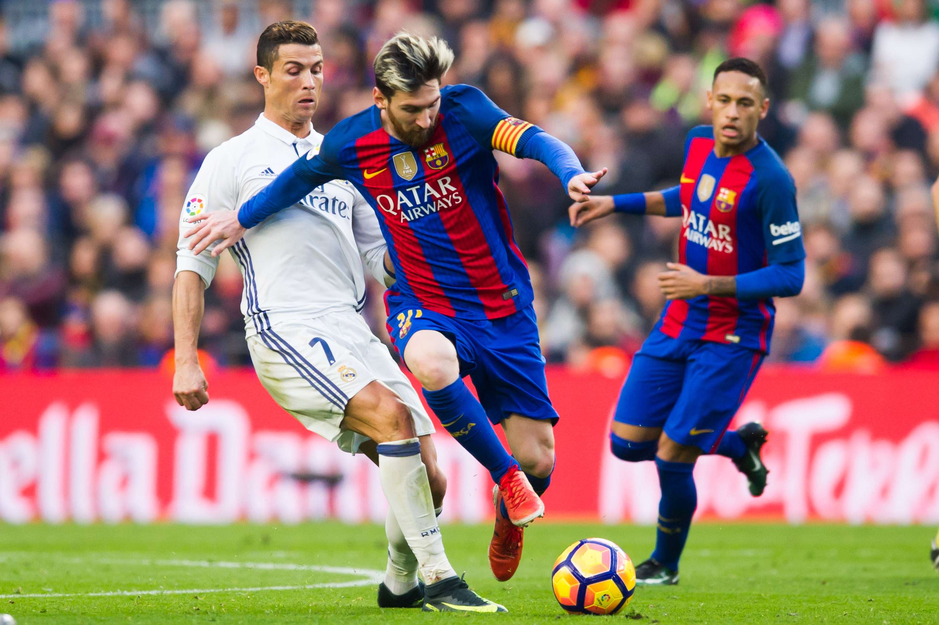 messi and ronaldo real madrid barcalona GettyImages 2242017