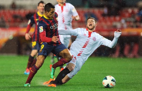 Alexis Sanchez Alberto Moreno Sevilla Barcelona La Liga 02092014