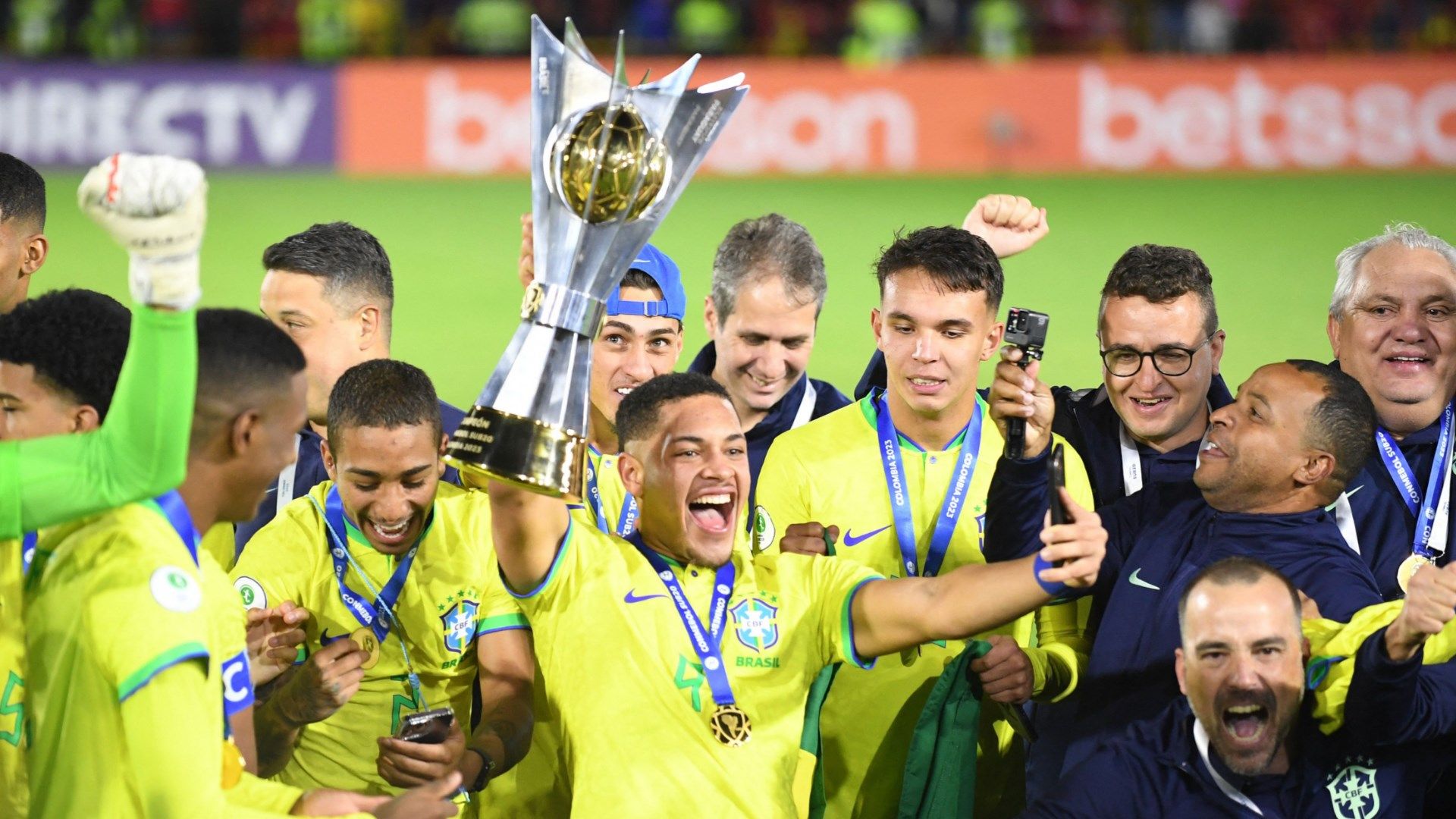 Vitor Roque Brazil 2023