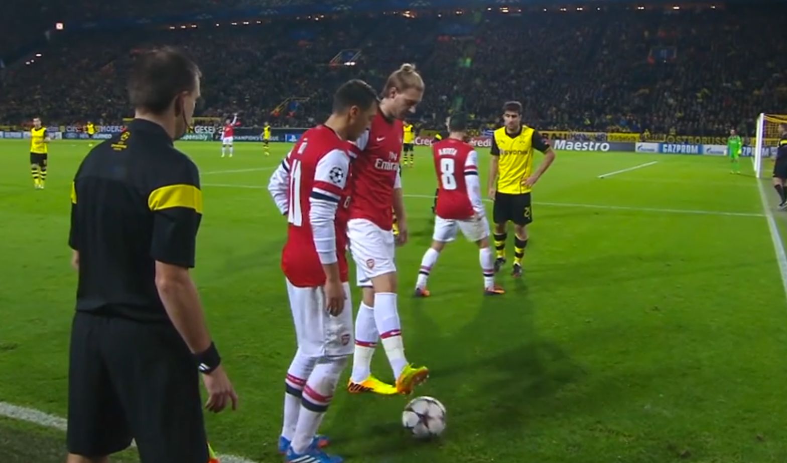 Nicklas Bendtner Mesut Ozil Arsenal Borussia Dortmund