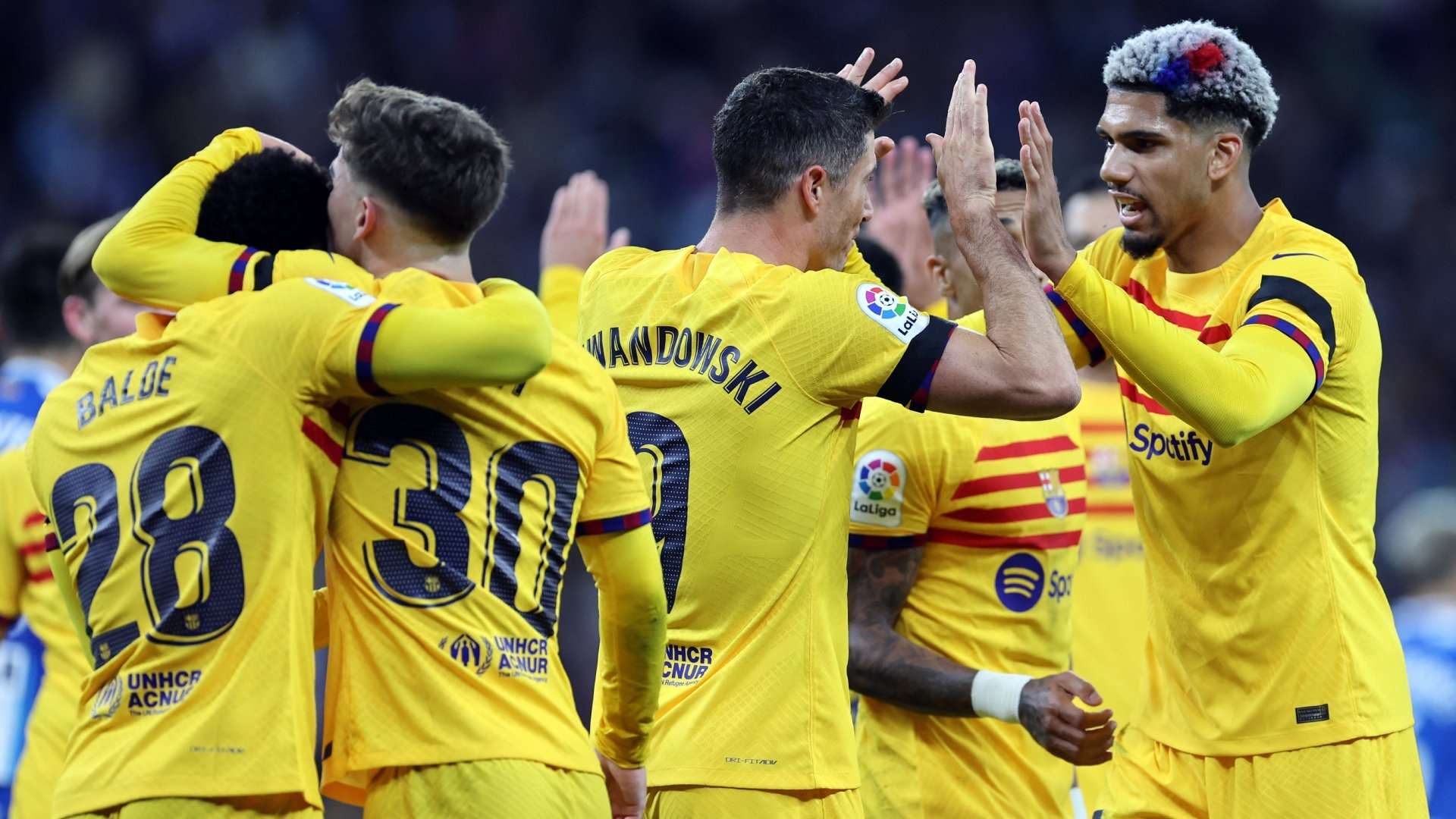 Barcelona celebrate 2022-23