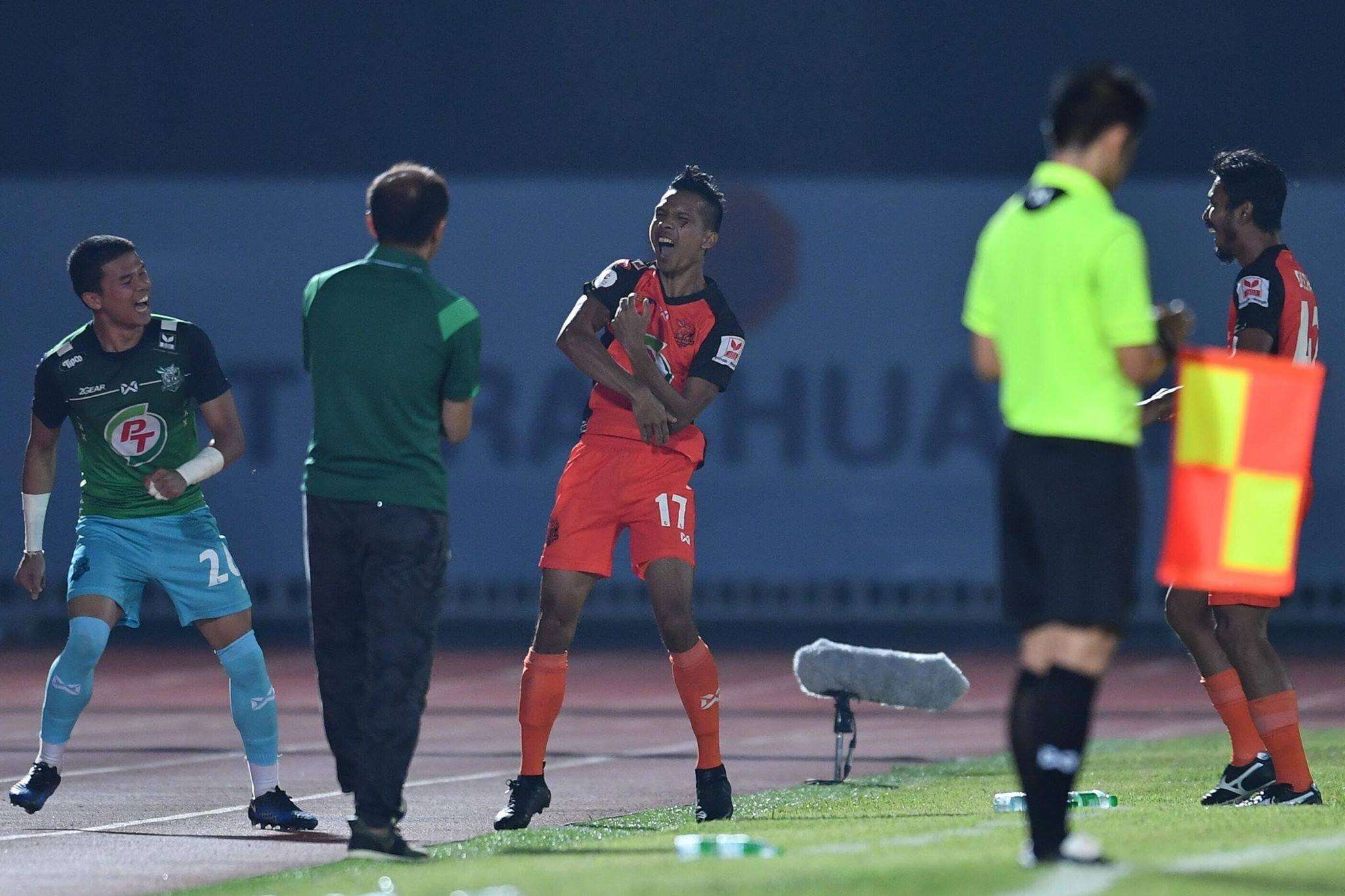 อมร ธรรมนาม