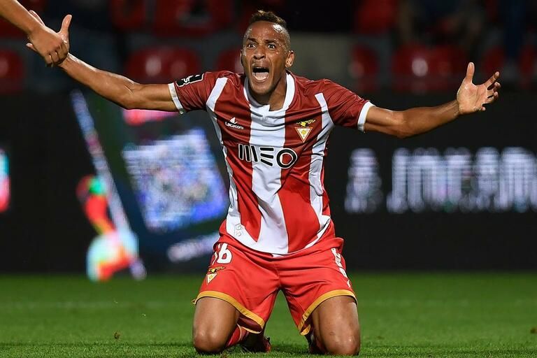 نيلدو بيترولينا