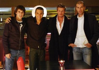 Kuno Becker with Zidane, Beckham and Raúl