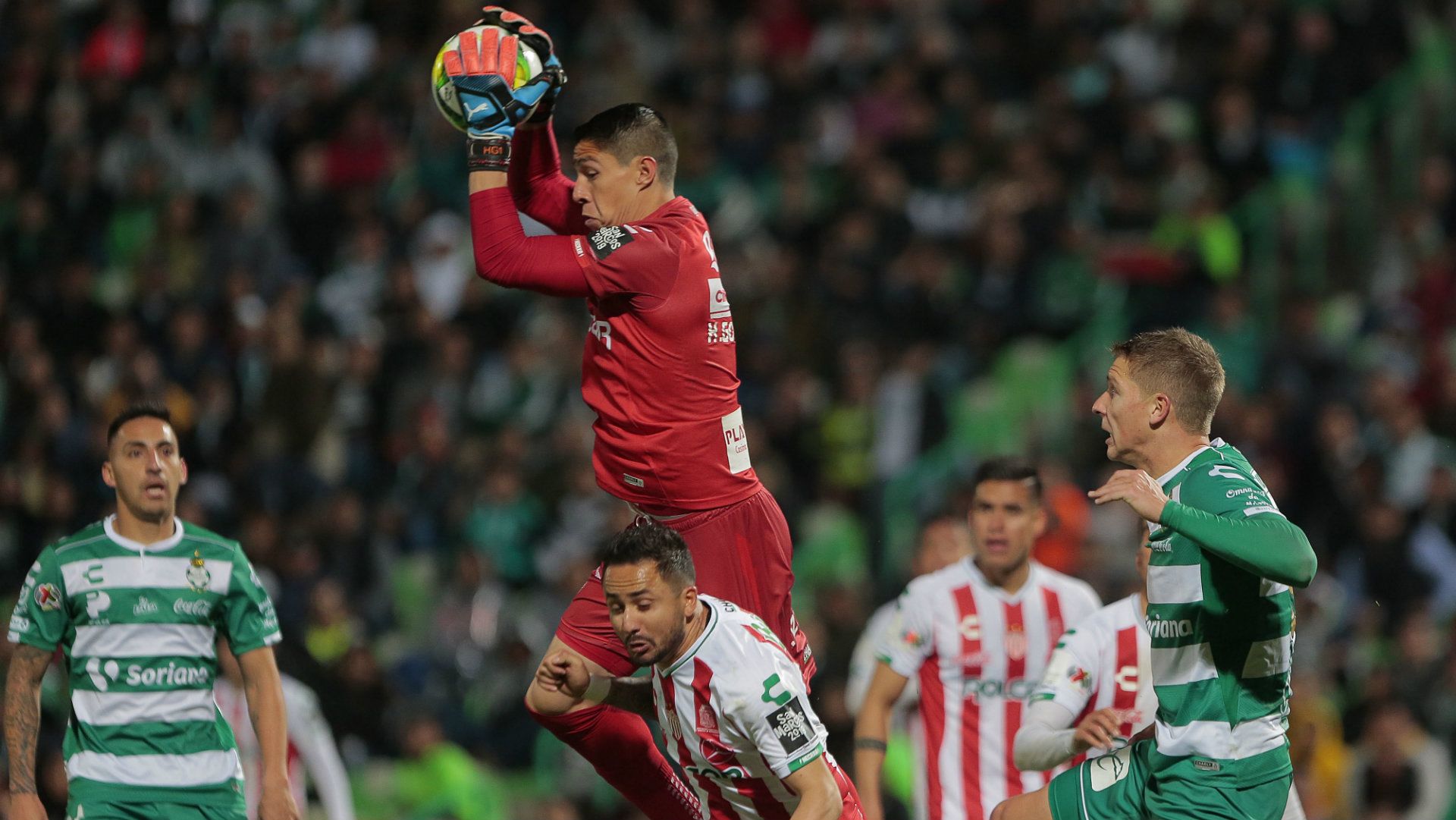 Hugo González Necaxa 290719