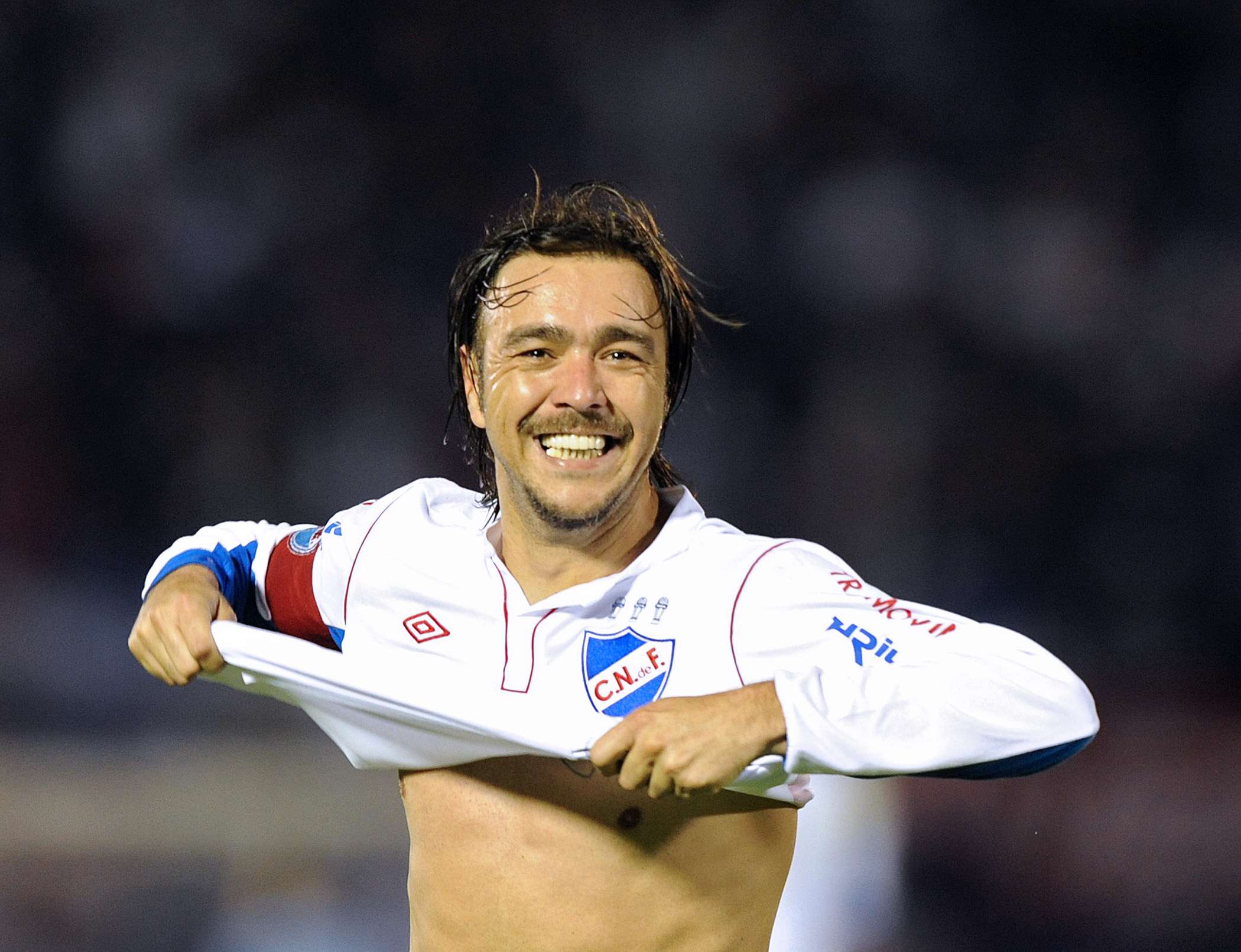 2017-02-18 Alvaro Recoba