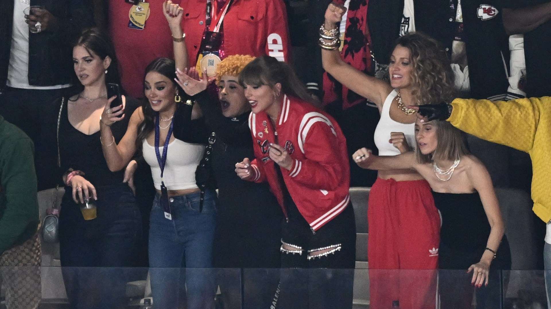 Swift Lively Super Bowl