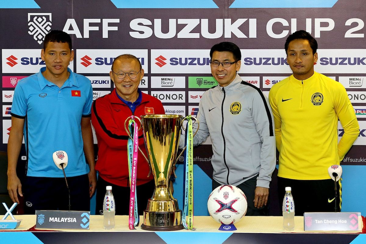 Park Hang-seo Tan Cheng Hoe Vietnam Malaysia AFF Suzuki Cup 2018