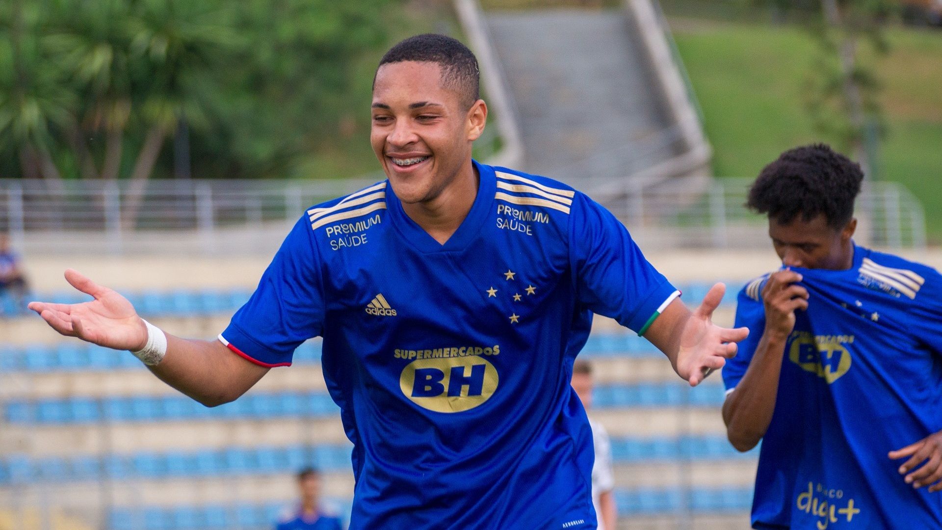 Vitor Roque Cruzeiro