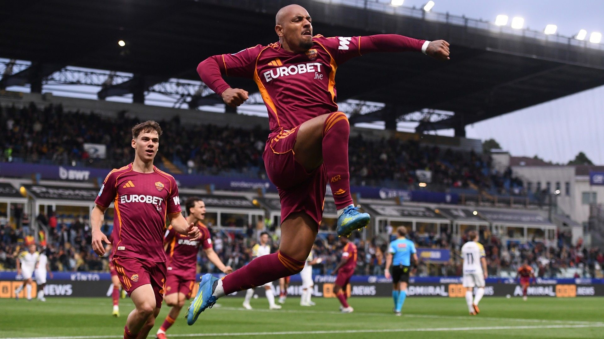 DONYELL MALEN ROMA 