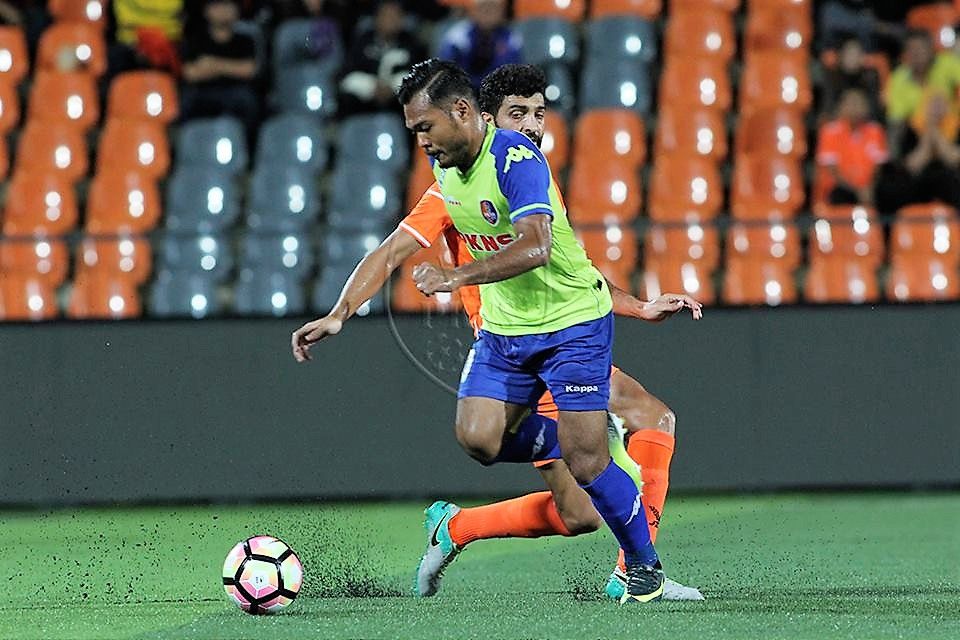 PKNS' Safee Sali playing against Felda United 21/1/2017