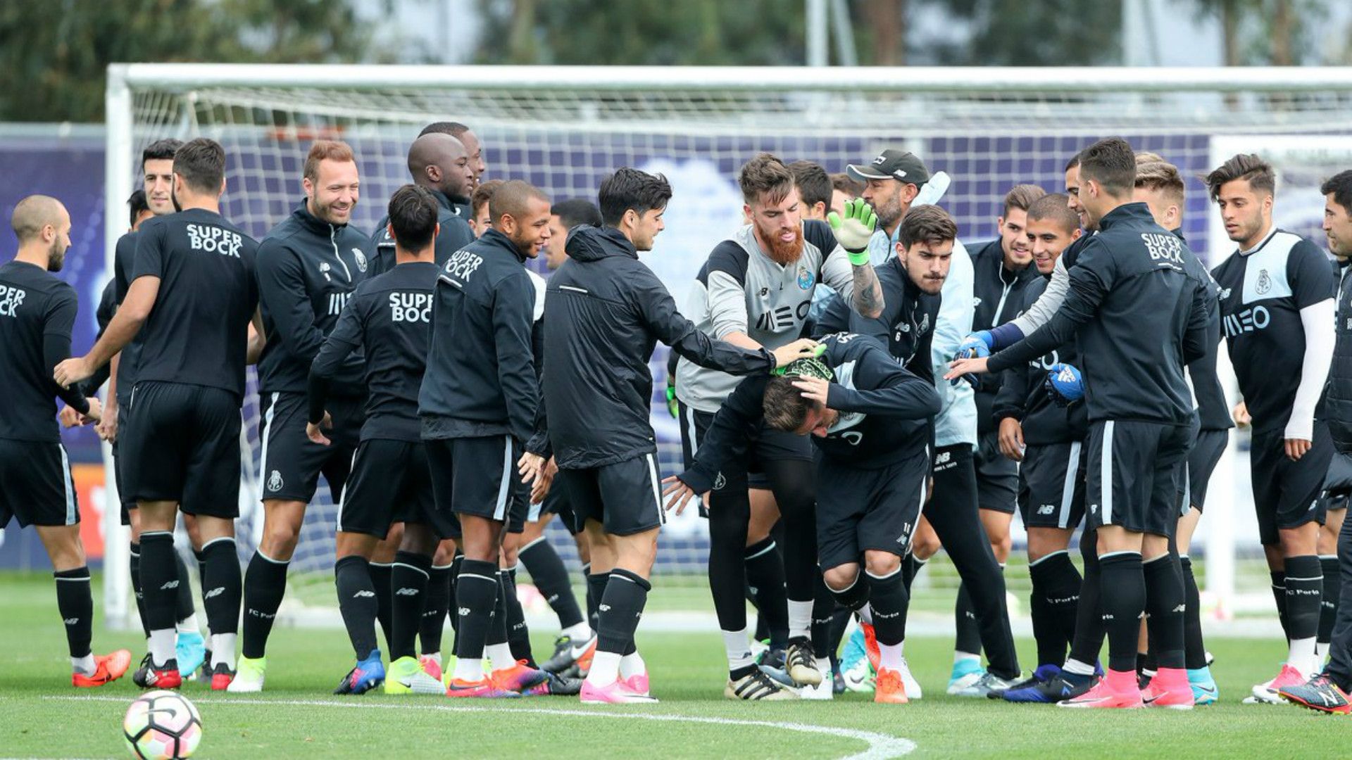 Hector Herrera Birthday Porto Training 19042017