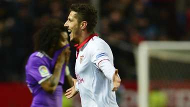 Stevan Jovetic Sevilla Real Madrid La Liga 15012017