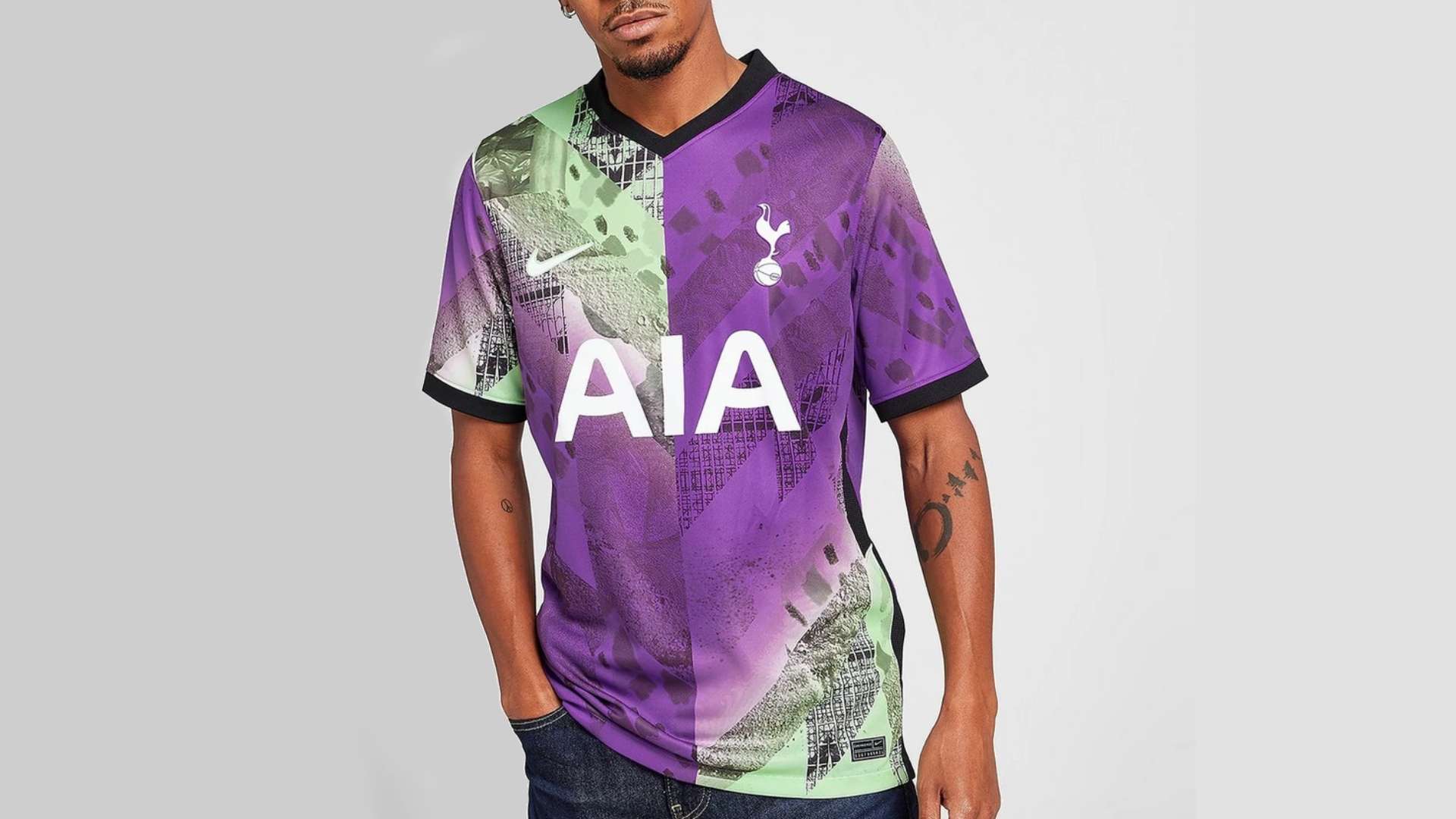 third shirt Tottenham