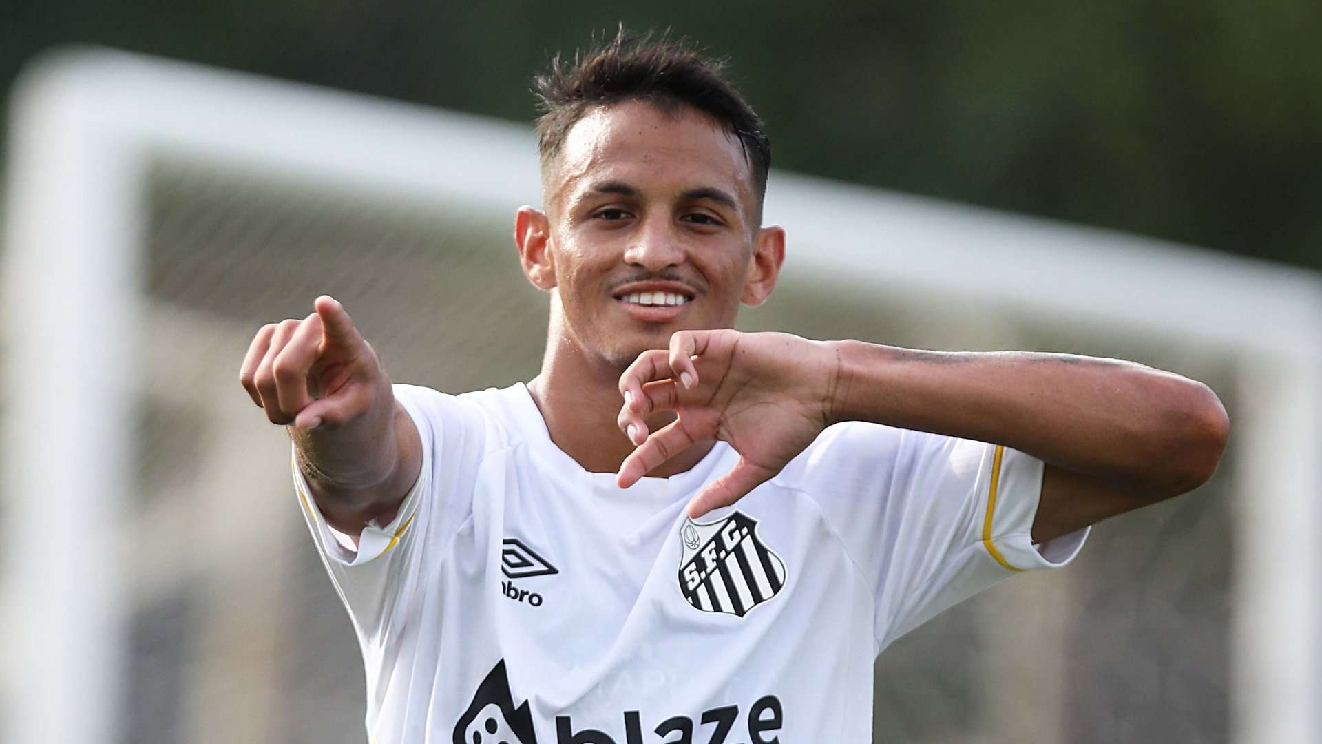 Weslley Patati, do Santos sub-20, em jogo do Brasileirão sub-20 2023