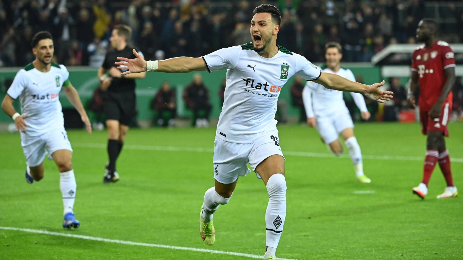 Ramy Bensebaini Borussia Mönchengladbach DFB-Pokal 2021