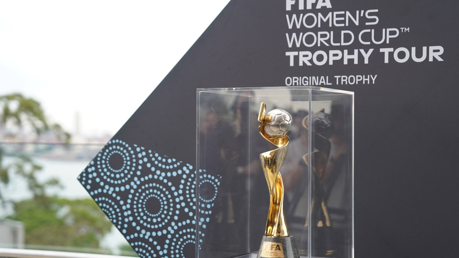 GERMANY ONLY: WOMEN WORLD CUP TROPHY 