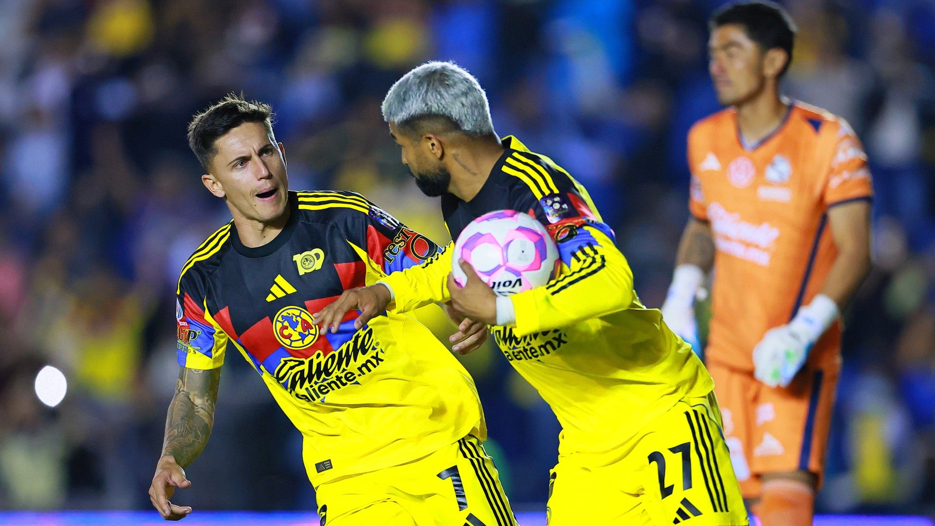 Rodrigo Aguirre Brian Rodríguez América Apertura 2025 Liga MX