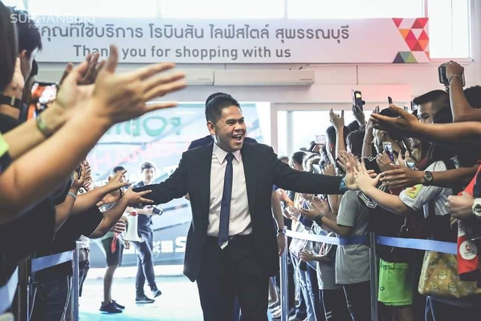 วราวุธ ศิลปอาชา