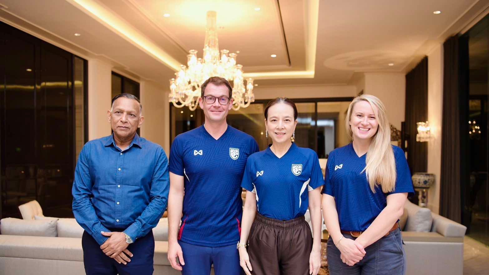 นวลพรรณ ล่ำซำ