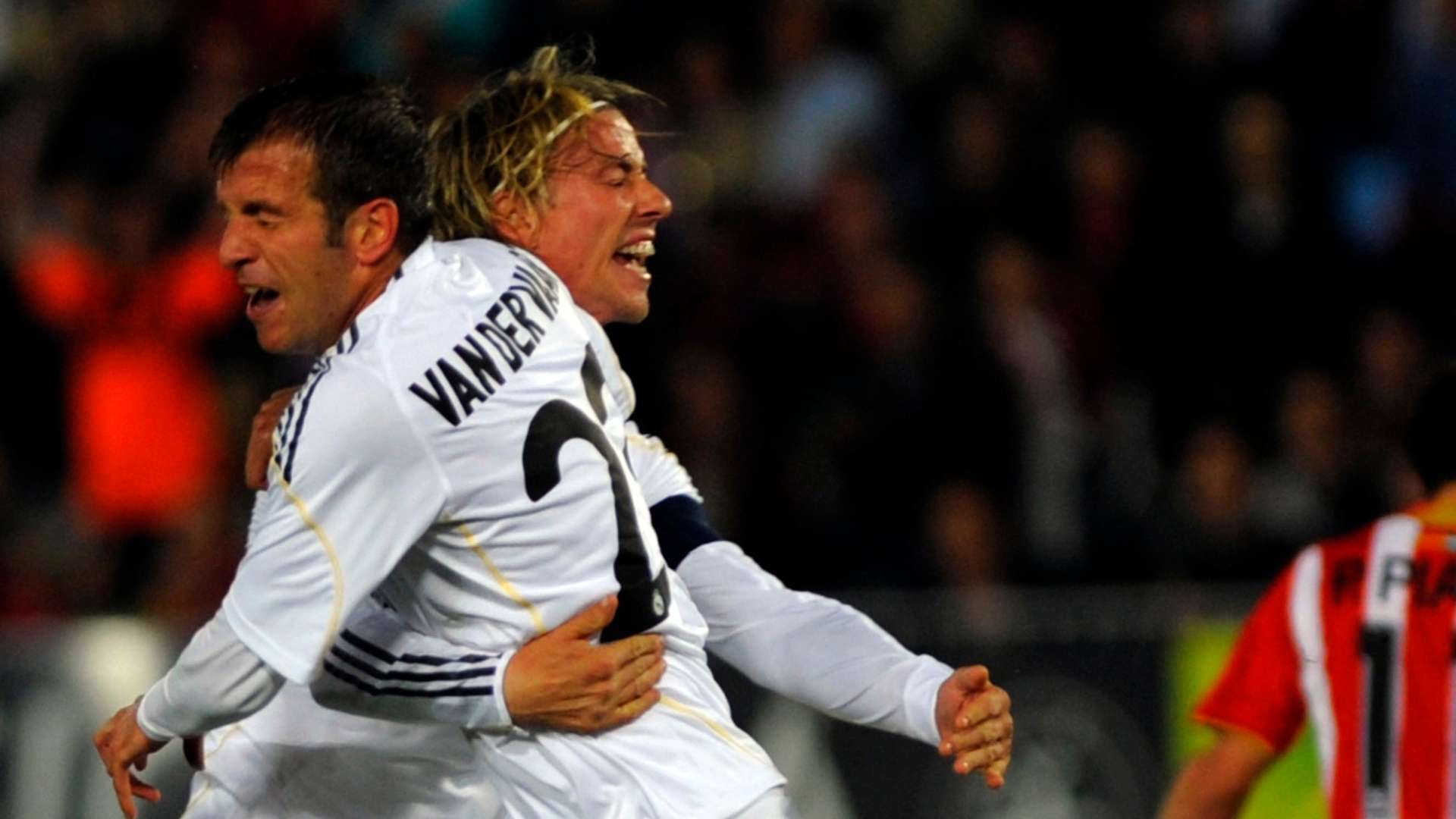 Van der Vaart Guti Real Madrid 2010