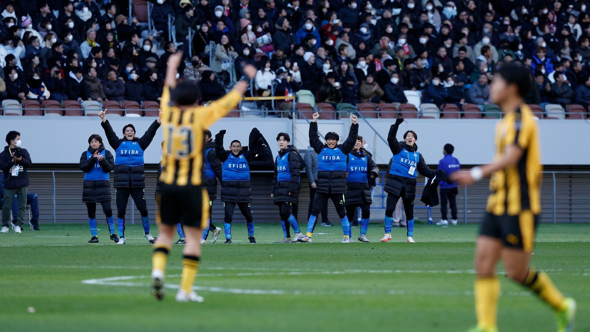 103rd-highschool-final-maebashi-ikuei-goal-shibano-bench member