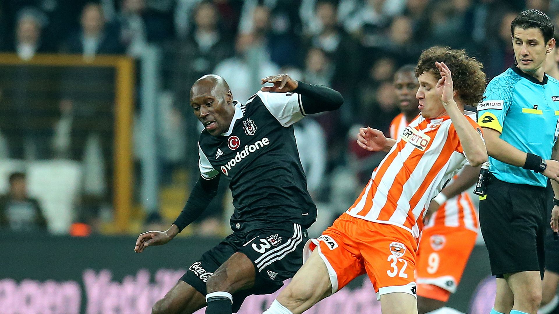 Atiba Hutchinson Renan Rodrigues Da Silva Besiktas Adanaspor STSL 04242017