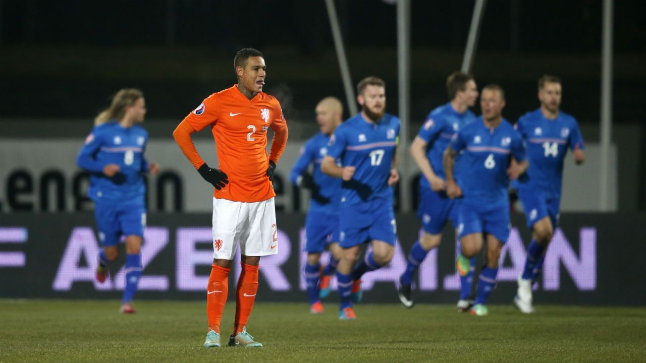 Gregory van der Wiel, Iceland - Netherlands, Euro 2016 qualifier, 13102014