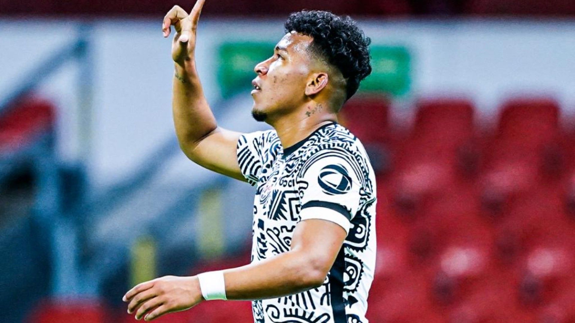 Roger Martínez América 260121