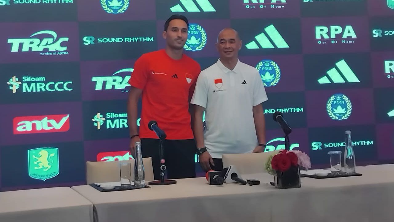 Kurniawan Dwi Yulianto & Ezra Walian