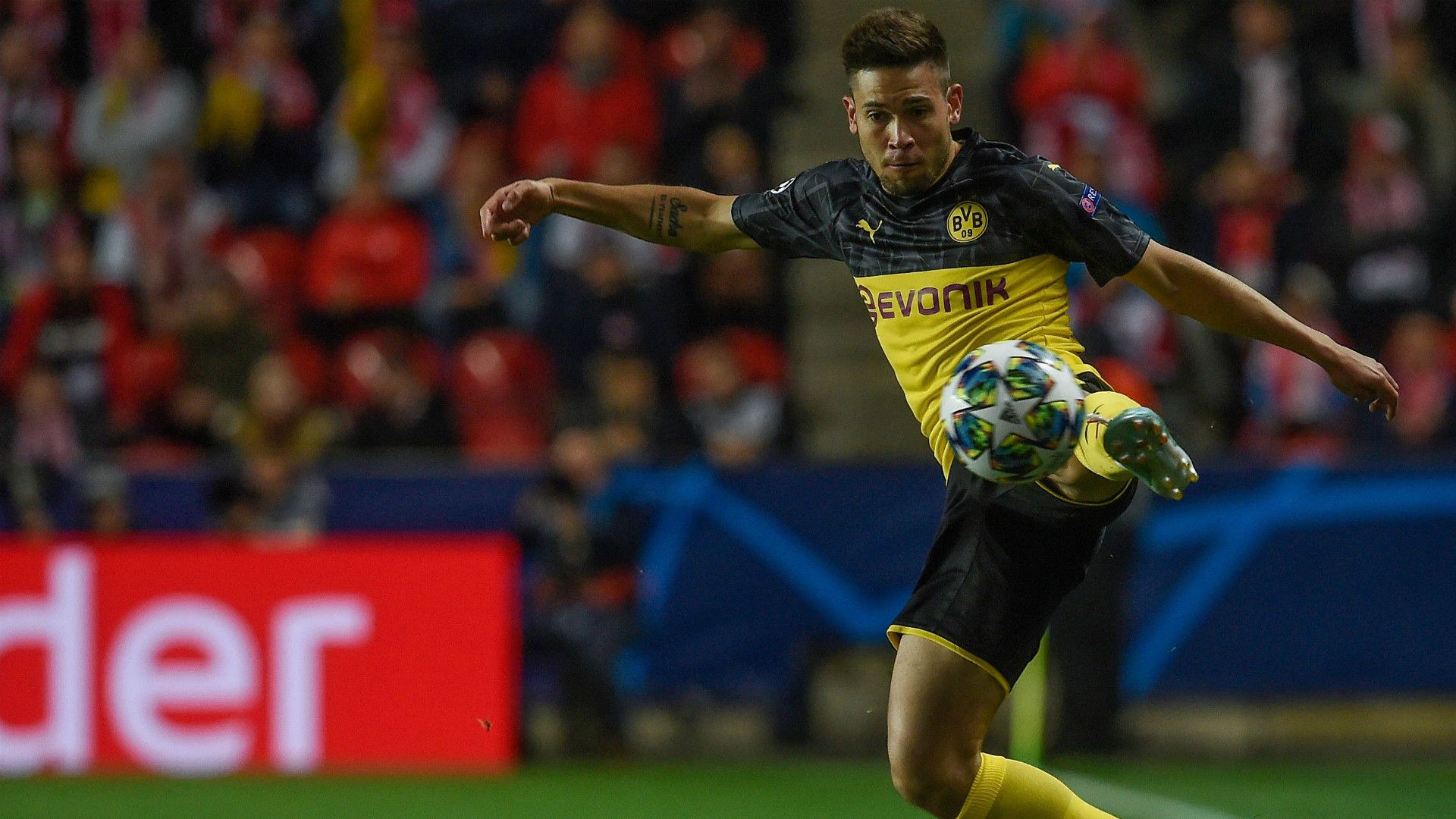 Raphael Guerreiro Borussia Dortmund 02102019