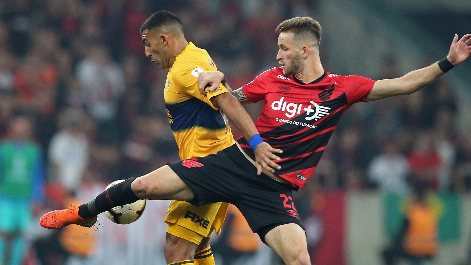 Ramon Abila Leo Pereira Athletico-PR Boca Copa Libertadores 24072019