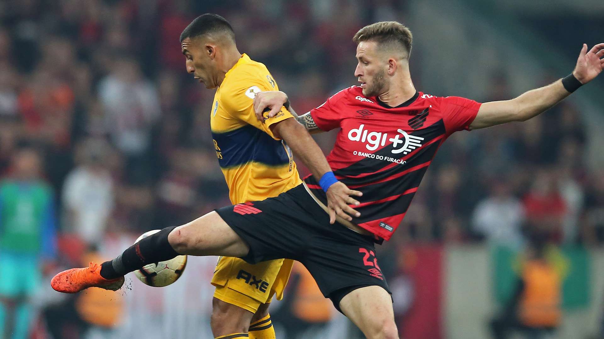 Ramon Abila Leo Pereira Athletico-PR Boca Copa Libertadores 24072019