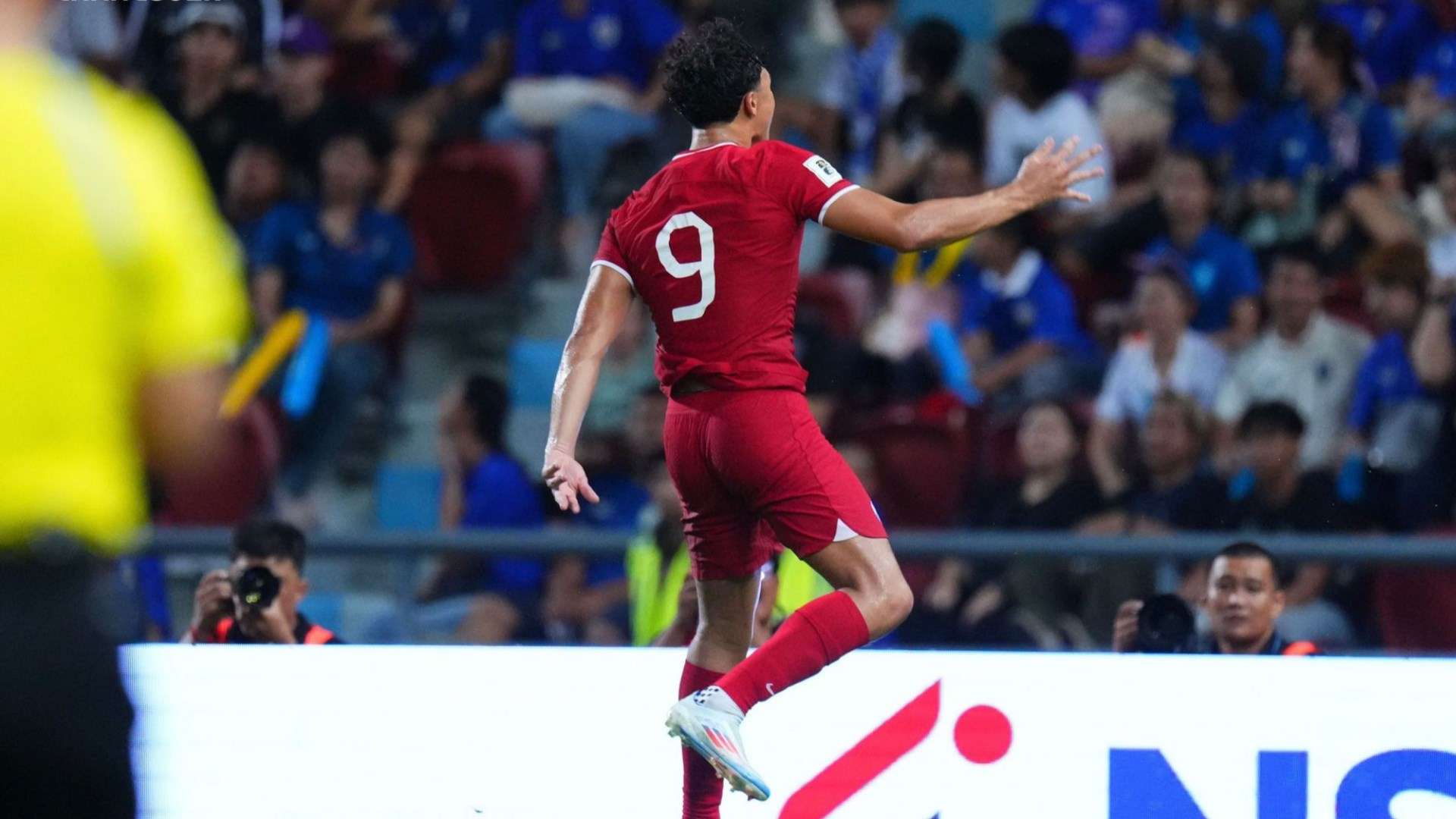 อิคซาน ฟานดี้