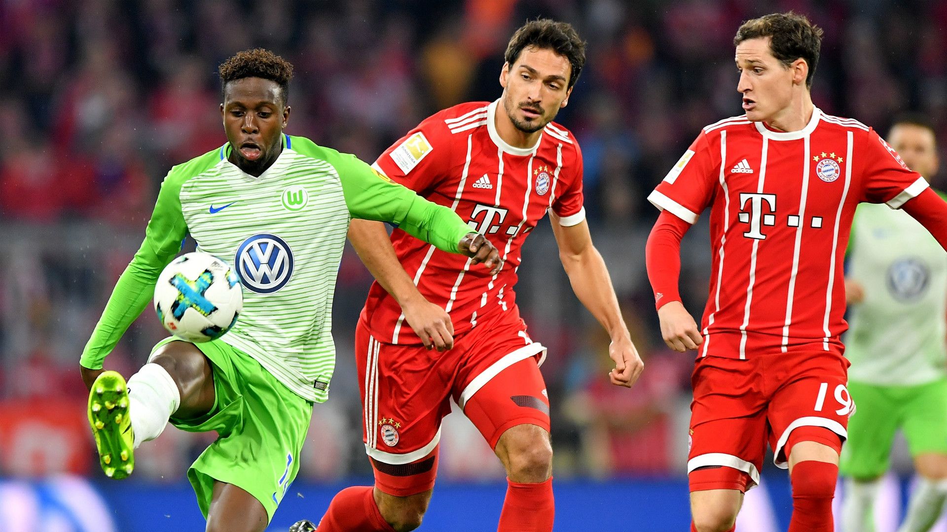 DIVOCK ORIGI WOLFSBURG MATS HUMMELS SEBASTIAN RUDY BAYERN MÜNCHEN GERMAN BUNDESLIGA 22092017