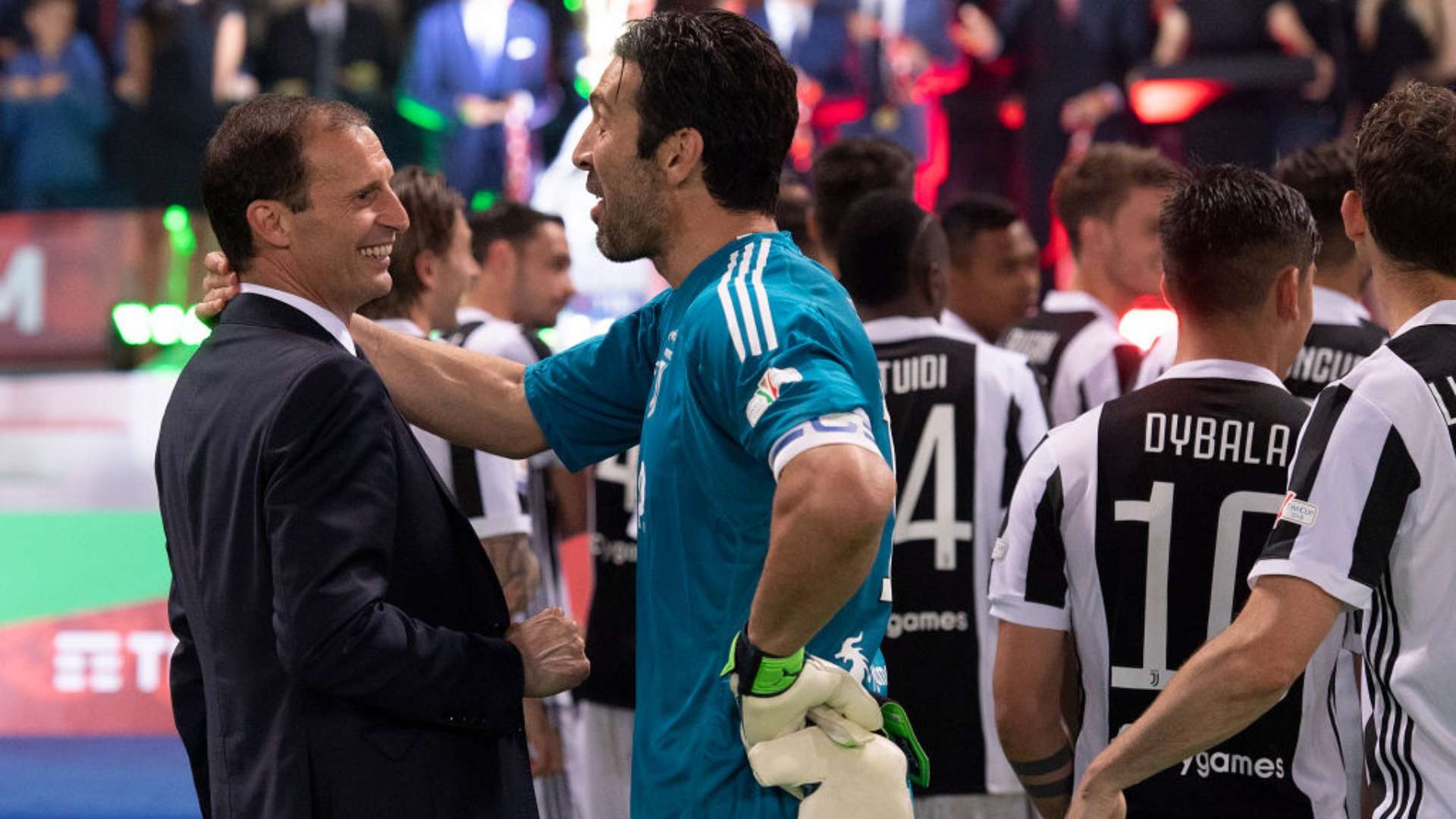 Buffon Allegri Juventus Milan Tim Cup Final 2018