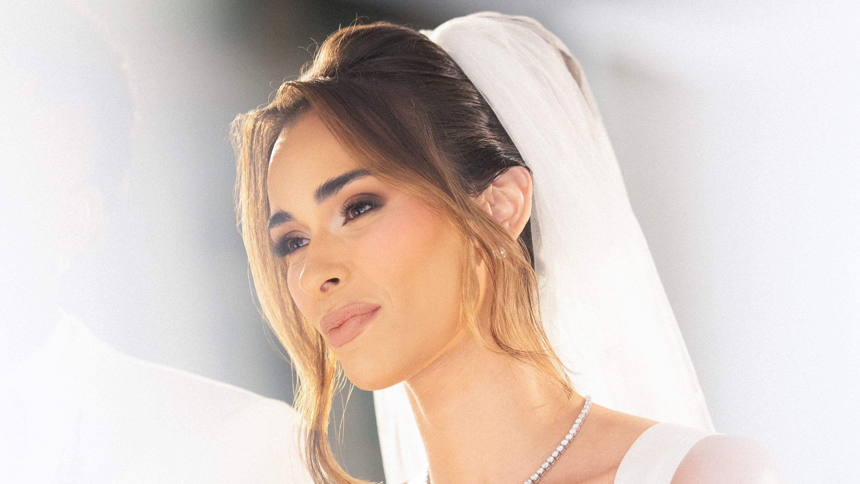 Tainá Castro Militão em seu casamento com Éder Militão 